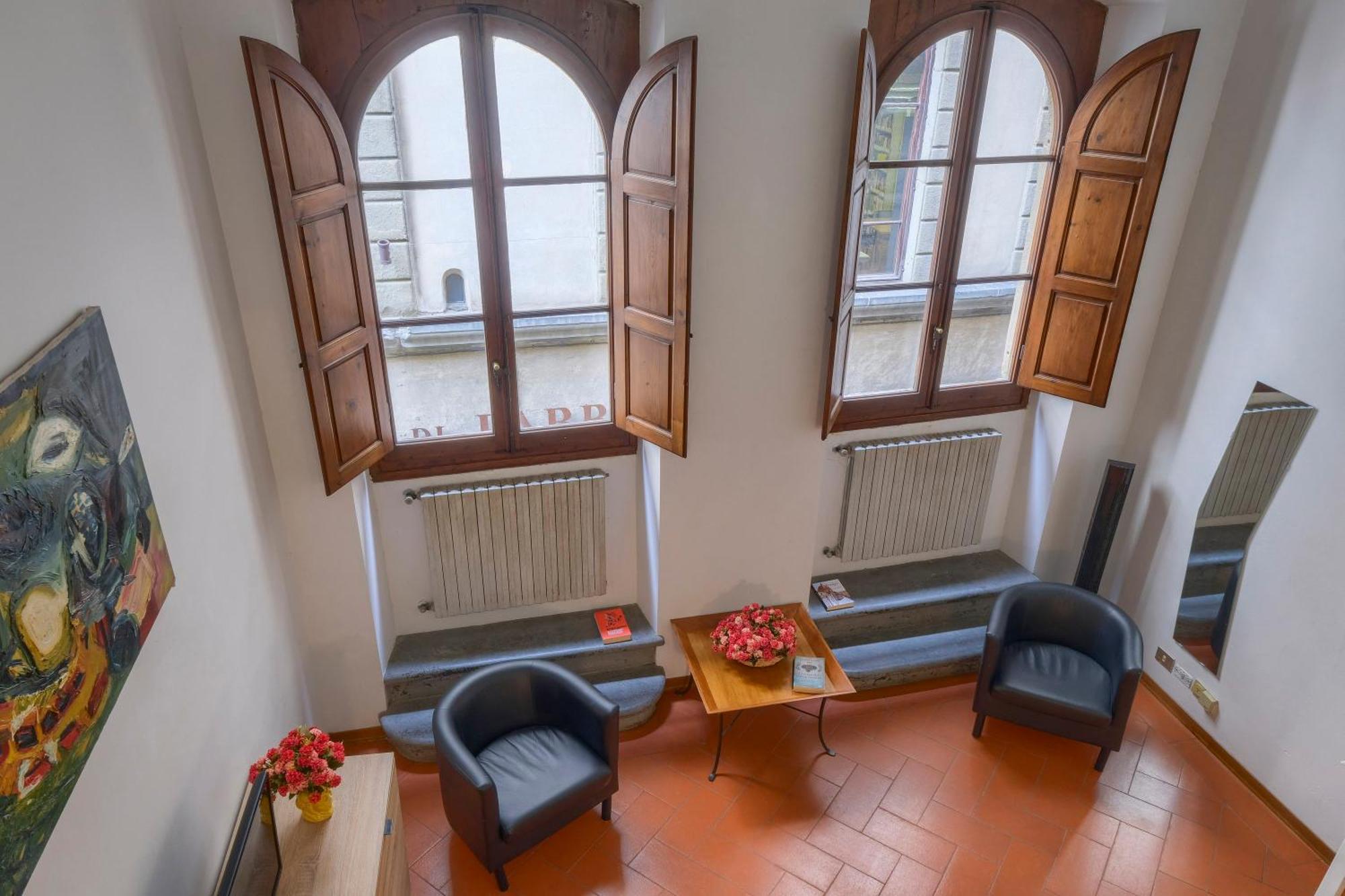 Апартаменты La Casa Di Dante Alighieri Флоренция Экстерьер фото