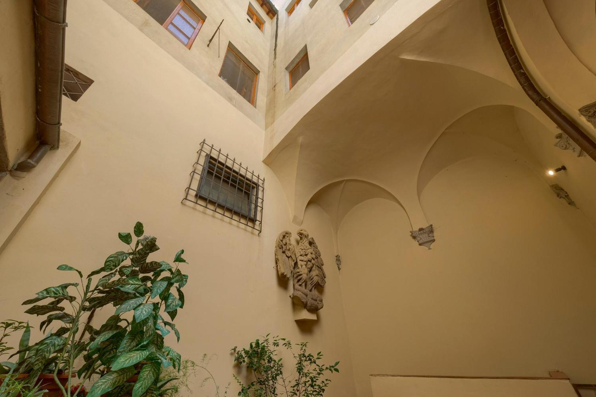 Апартаменты La Casa Di Dante Alighieri Флоренция Экстерьер фото