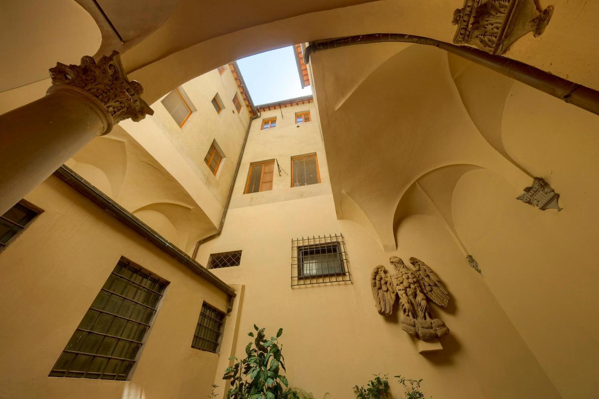 Апартаменты La Casa Di Dante Alighieri Флоренция Экстерьер фото
